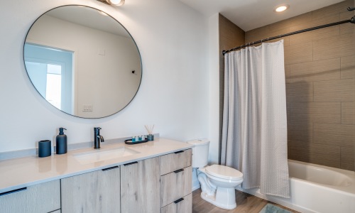 Bath area with a spacious shower area Bath area with a spacious shower area